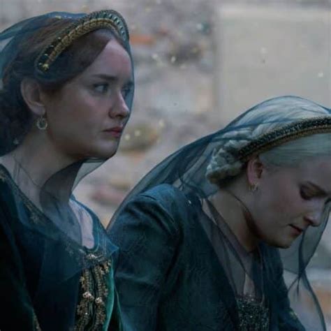 Compilation des meilleures scènes pornographiques de Game of Thrones.